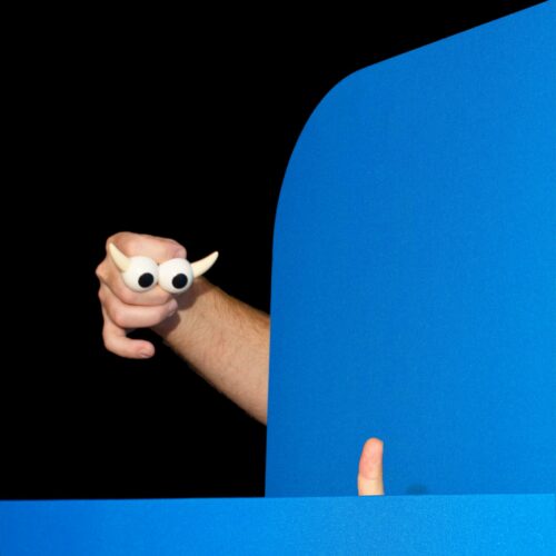 Hands up!